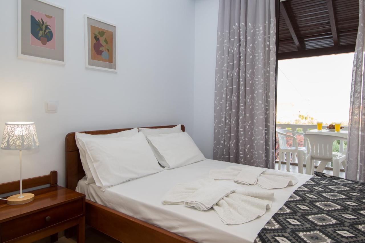 Aparthotel Leonidas